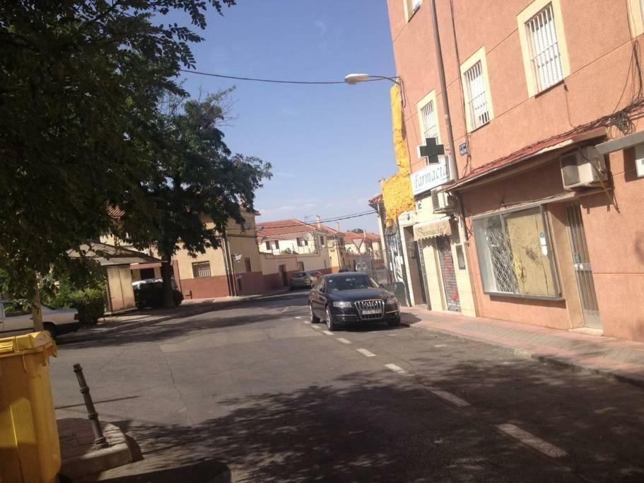 Apartamento Urgel マドリード エクステリア 写真