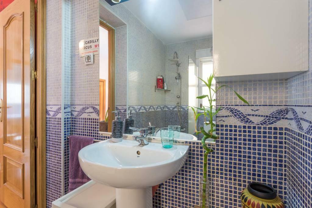 Apartamento Urgel マドリード エクステリア 写真